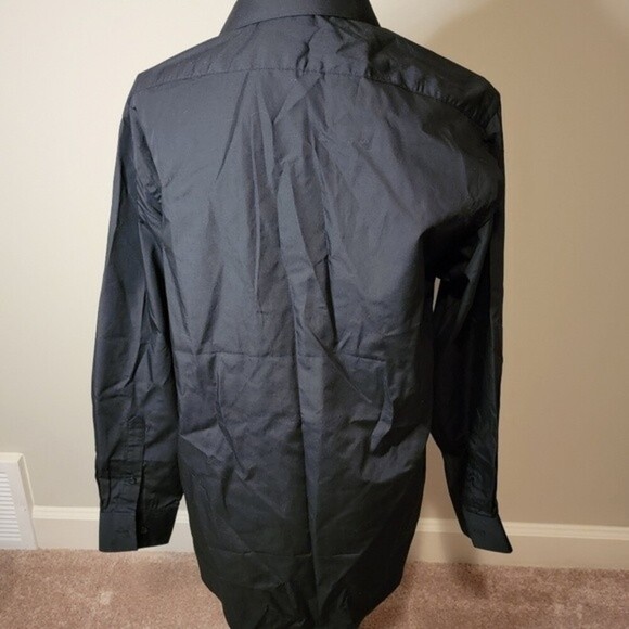 NWT Van Heusen Wrinkle free shirt - Picture 2 of 4